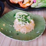 คุณนายทะเลดองใหม่ ในซอยจุฬา18! บรรทัดทอง