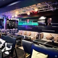 ติดลม ประชาชื่น