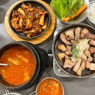 Hasul จามจุรีสแควร์