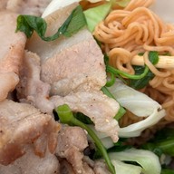 กินดีหมูกะทะถ้วย ตลาดนัดอินดี้