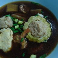 เมนูของร้าน ส่างหยุ่นก๋วยเตี๋ยวแคะ ตลาดใหม่,ซอย3