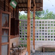 หน้าร้าน เหมือนวาด-เหมือนฝัน  -
