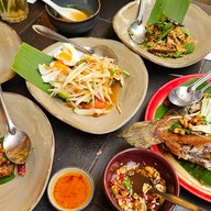 เมนูของร้าน Cafe Chilli เอ็มควอเทียร์