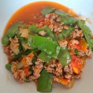 น้ำปั่นและผลไม้สดพร้อมทาน