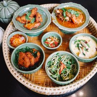 อรุณ ไทย คูซีน โรงแรมแกรนด์เซ็นเตอร์พอยต์