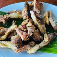 ลาบแม่ไพ