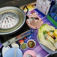 เมนูของร้าน หมูกระทะผู้พันคณิต