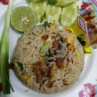 ยำแหนมข้าวทอด พงษ์เพชร