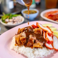 เมนูของร้าน ร้านข้าวหมูแดงแสงทอง ข้างคิวรถระโนดสงขลา