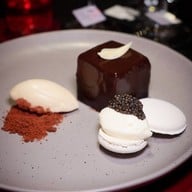 Rib Room and Bar Steakhouse โรงแรมแลนด์มาร์ค กรุงเทพฯ