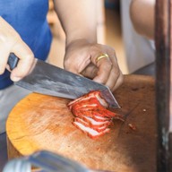 ข้าวหมูแดง 100 ปี นายกี่