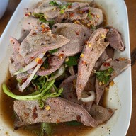 เมนูของร้าน ลาบป้านอม