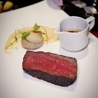 Rib Room and Bar Steakhouse โรงแรมแลนด์มาร์ค กรุงเทพฯ