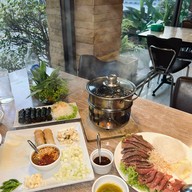 ลองดู เซนต์จอห์น ลาดพร้าว