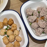 โชคชัย ลูกชิ้นปลา ( แซว กองบิน ) รามอินทรา