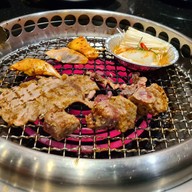 เมนูของร้าน AKA โรบินสัน ฉะเชิงเทรา