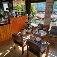 บรรยากาศ The Hidden Falls ในสวนลับ