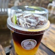 เมนูของร้าน The Hidden Falls ในสวนลับ