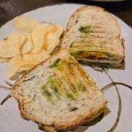 Tiny Cup Café ทองหล่อ