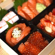 เมนูของร้าน (ร้านดังเปิดใหม่!!) Salmon Seasons - สาขา Town in Town -