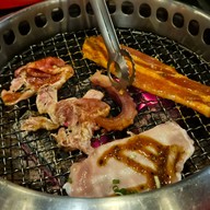 AKA เดอะมอลล์งามวงศ์วาน