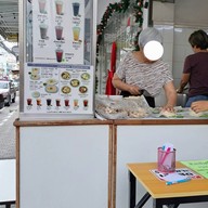 บรรยากาศ ข้าวมันไก่ลมหวล หัวหิน