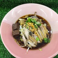ก๋วยเตี๋ยวเป็ด109byฑูรโภชนา ตลาดมารวยไนท์มาร์เก็ตโซนห้องแอร์