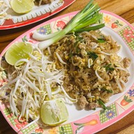 เมนูของร้าน ร้านวิภา(แม่แฮ) ผัดไทยในตำนาน