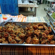 ข้าวแกงคุณทิพ