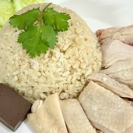 ข้าวมันไก่ บ้านกลาง