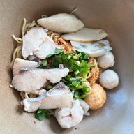 เมนูของร้าน Chim charm (ก๋วยเตี๋ยวปลาคาเฟ่) พัทยา