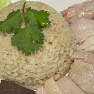 ข้าวมันไก่ บ้านกลาง