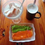 เมนูของร้าน เรือนจำนมสด