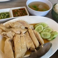 ต้นข้าวคาเฟ่ x เหลี่ยวเจริญ x พิซซ่าปาปาโจ ศรีนครินทร์