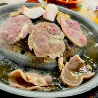 ริมรั้ว บุฟเฟ่ต์ กะทะร้อน ทะเลเผา