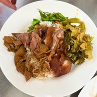 ขาหมู by. (ลิ้ม ขาหมูบุฟเฟ่ต์ สุขุมวิท 42) สุขุมวิท 42