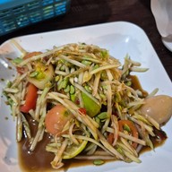 FISH FISH เมี่ยงปลาเผา