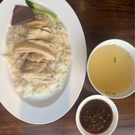 ⭐️อ้วนนะหมูกรอบชาชู ข้าวมันไก่