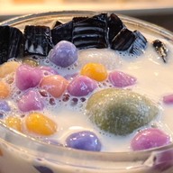 บัวลอย ขนมหวาน หลานกะธิ The camping ground