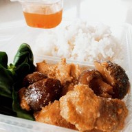 ป๋าปู ข้าวหมูตุ๋น