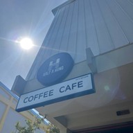 Half a Hund HALF A HUND Coffee cafe