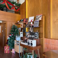 Half a Hund HALF A HUND Coffee cafe