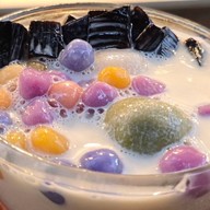 บัวลอย ขนมหวาน หลานกะธิ The camping ground