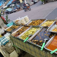 ข้าวแกงคุณทิพ