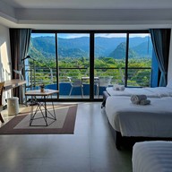 โรงแรมสเปลนดิด แอท เขาใหญ่