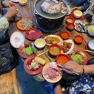 อิ่มเอมหมูกระทะ