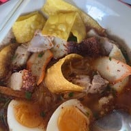 เมนูของร้าน ก๋วยเตี๋ยวลมโชย