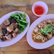 ป๋าปู ข้าวหมูตุ๋น