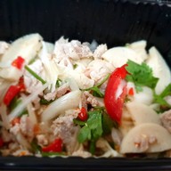 ตามสั่ง-ไข่ข้น-กระเพราพริกแห้ง คลองถนน by momtoey 91