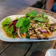 เมนูของร้าน ลาบยโสเทพรักษ์ ตัดใหม่เทพรักษ์-สะพานใหม่